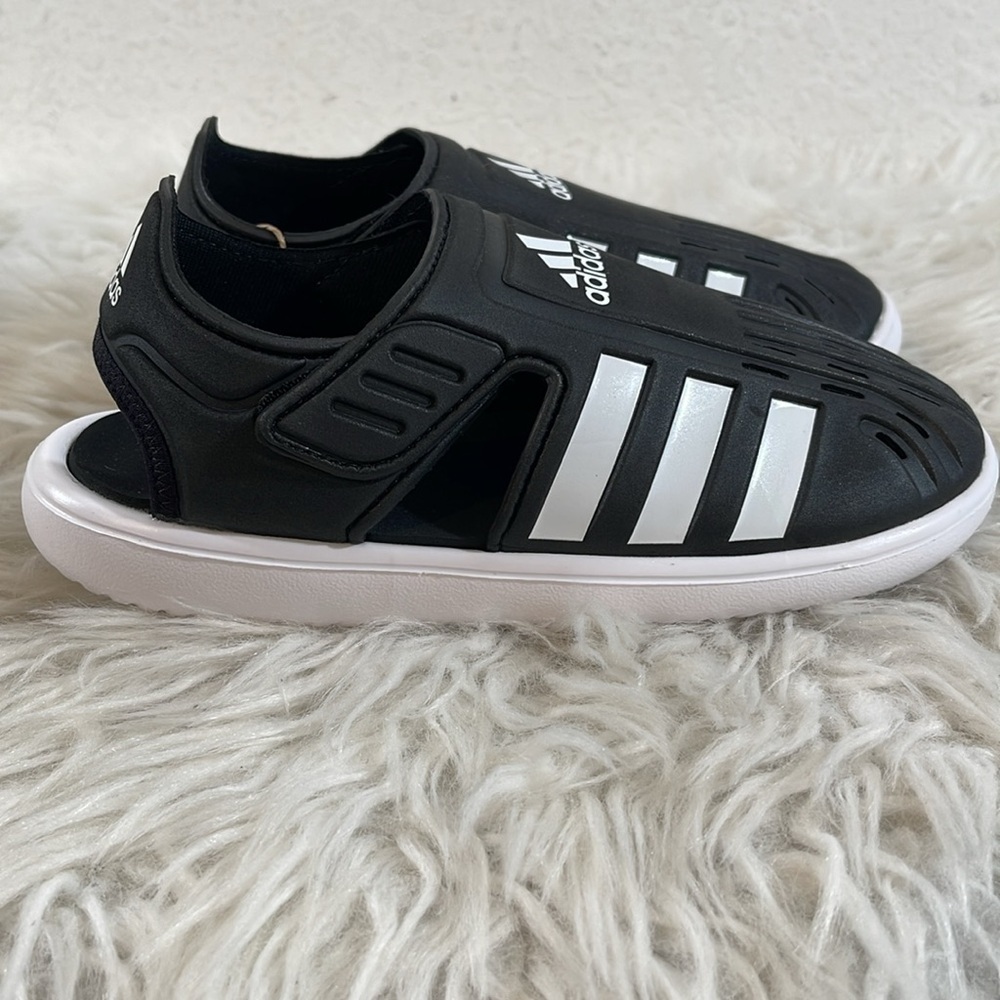 ADIDAS Closed Toe Water Sandals Velcro Black & White Kid’s Size 2 NEW UNISEX - Picture 5 of 16